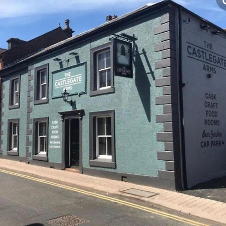 Oyo The Castlegate Arms 호텔 펜리스 외부 사진