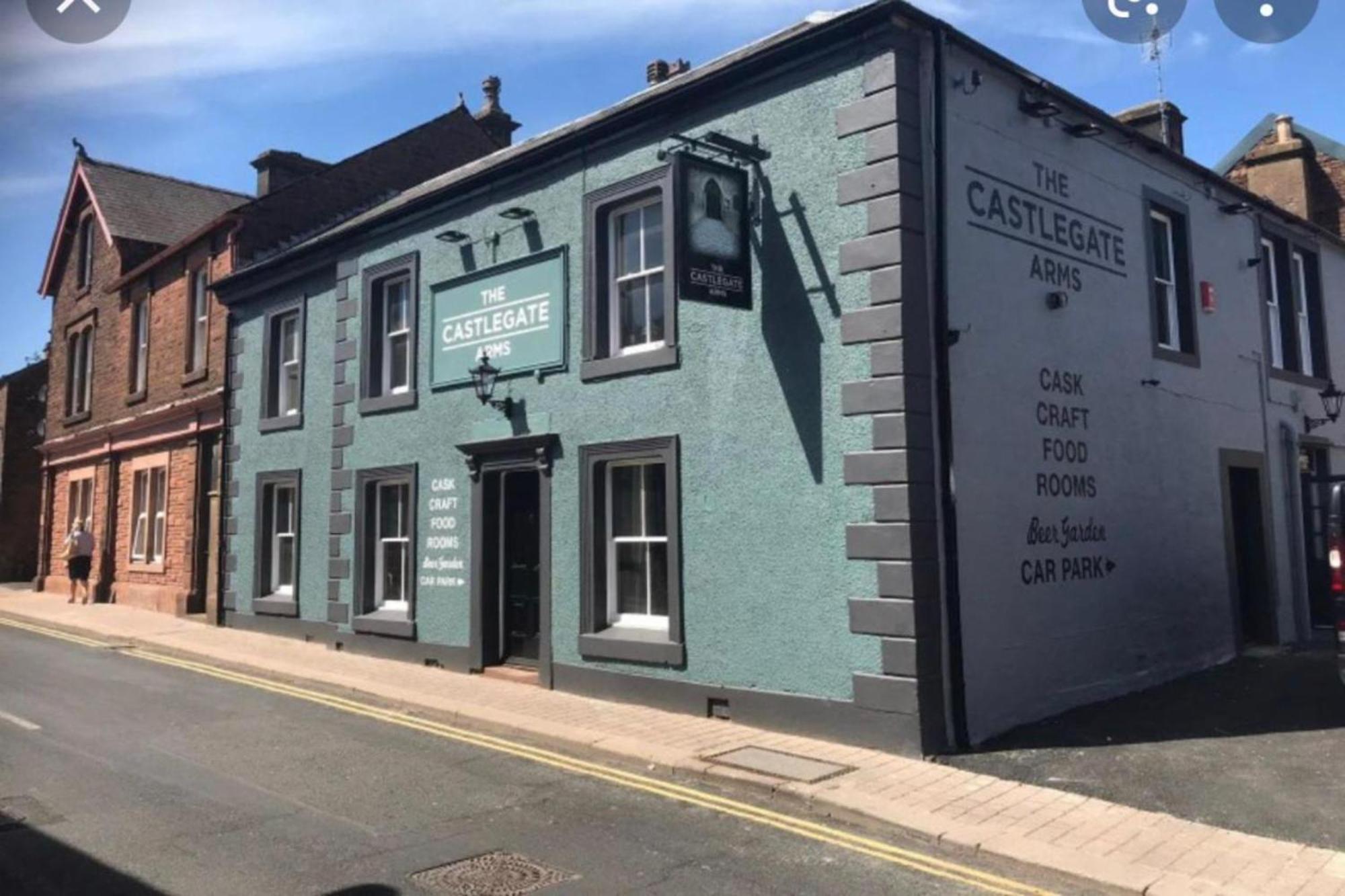 Oyo The Castlegate Arms 호텔 펜리스 외부 사진